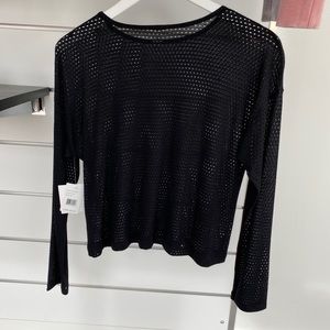 ❌ SOLD ❌ Beyond Yoga Mesh Me Up Pullover